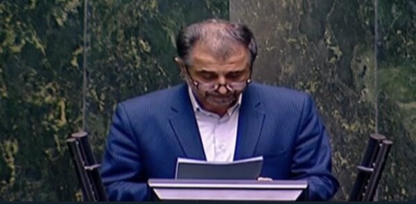 انتقاد از اهداف جناحی در تخریب تیم مذاکرهکننده/ تعریف متفاوت نماینده مجلس از دیپلماسی: مذاکره فاصلهای برای «عوض کردن خشاب» است نه تسلیم انتقاد از اهداف جناحی در تخریب تیم مذاکرهکننده/ تعریف متفاوت نماینده مجلس از دیپلماسی: مذاکره فاصلهای برای «عوض کردن خشاب» است نه تسلیم